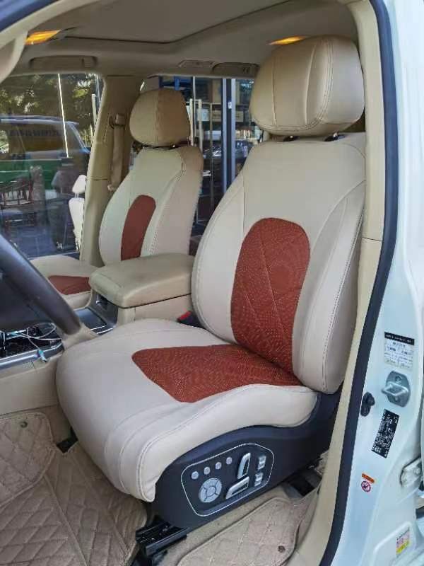 SUV Main And Auxiliary Seats